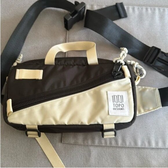 Topo Designs Black and Cream Travel Bag - Picture 1 of 4